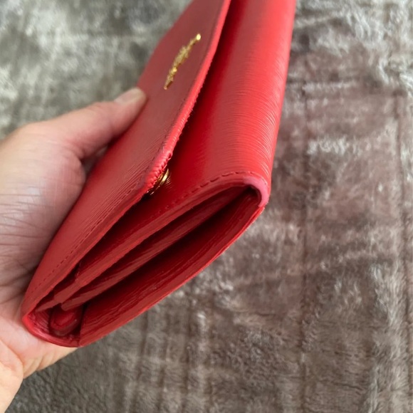Prada Wallet - Picture 8 of 10